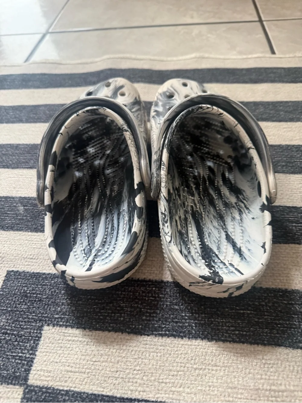 CROCS Kids Classic Clog - White & Black Marble Pattern
